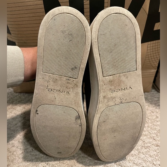 VINCE Black Platform Slip Ons Women’s Size 6US - Picture 4 of 5